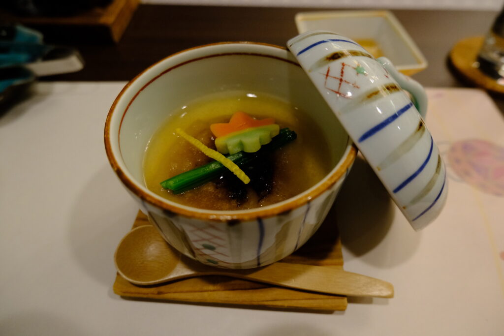 湯喜望 白扇の蓋物