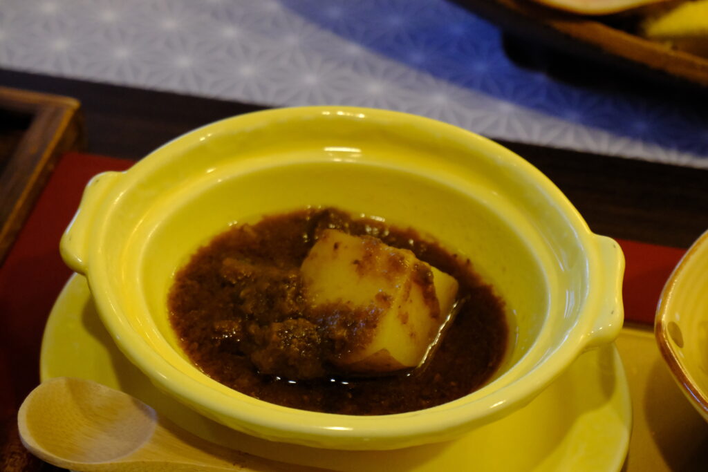 湯喜望 白扇の朝食で出た鹿肉のカレー