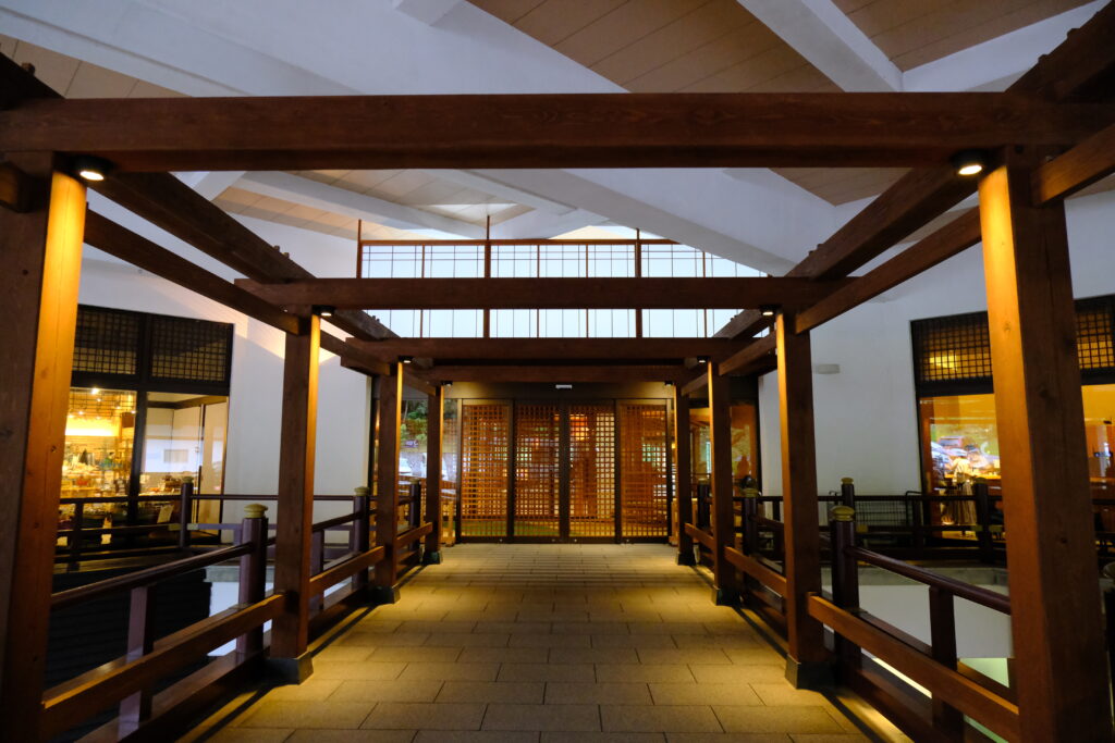 大川荘の正面玄関
