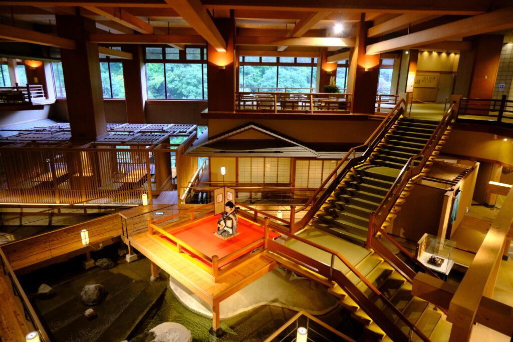 大川荘の三味線演奏