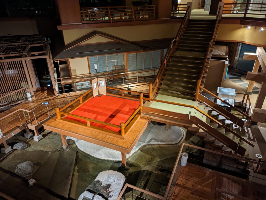 大川荘の浮き舞台