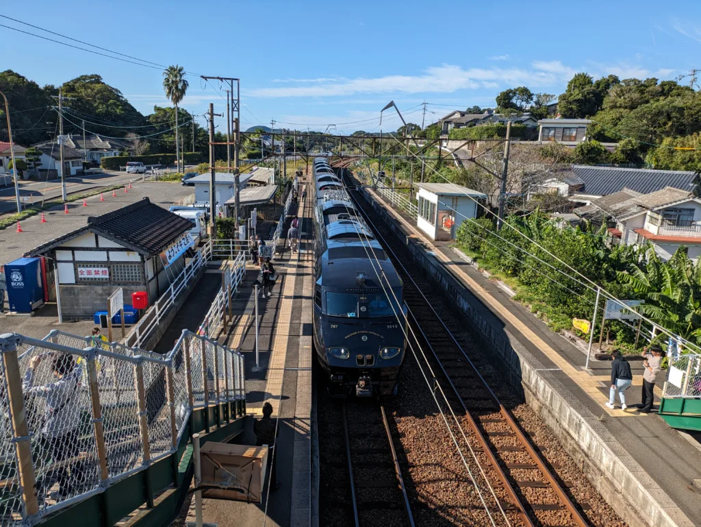 牛ノ浜駅の歩道橋