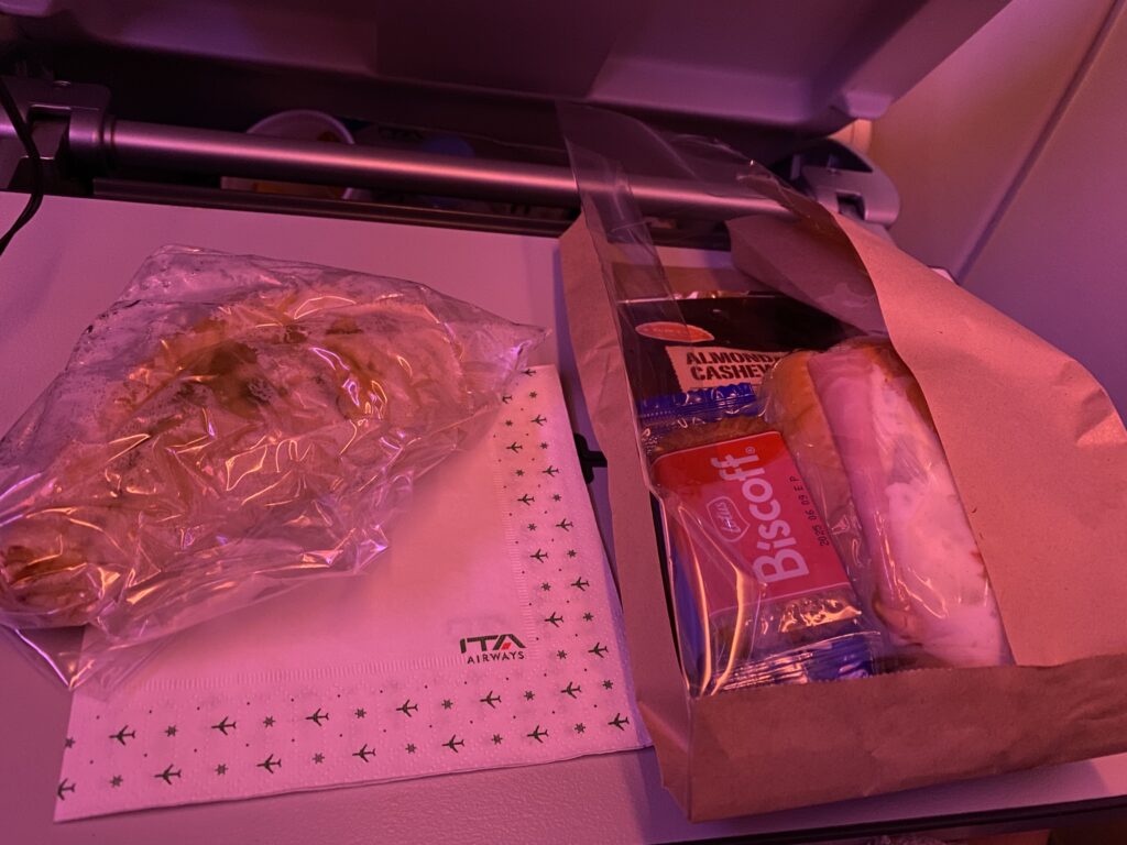 ITAエアウェイズ2回目の機内食