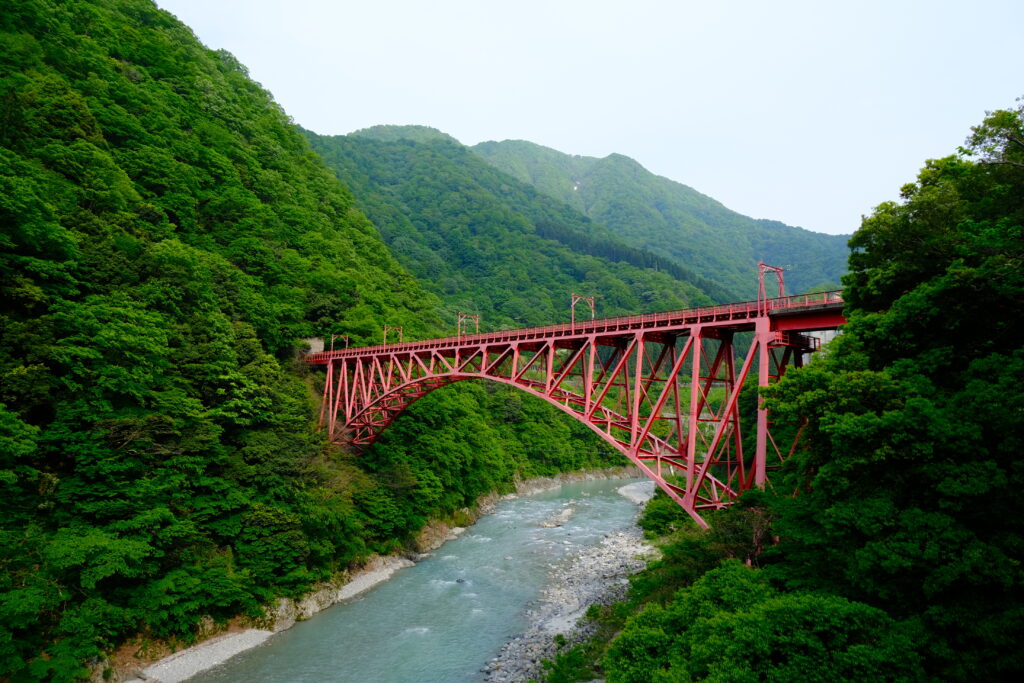山彦橋から見た新山彦橋