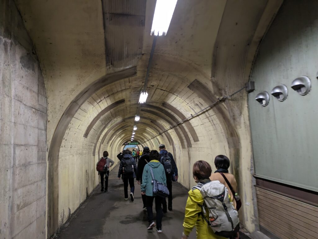 黒部湖駅から少し歩いたところ