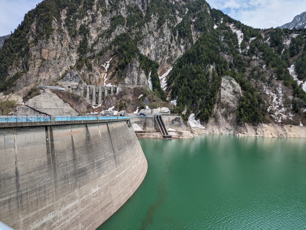 黒部湖の景色