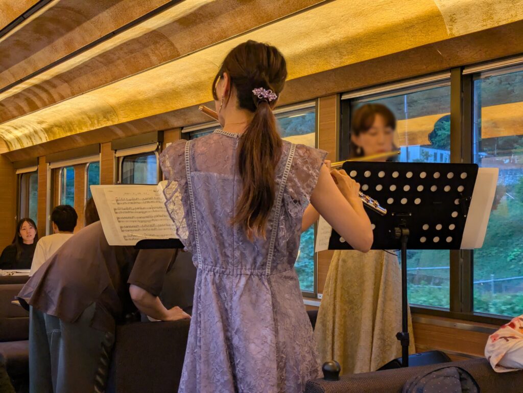 52席の至福の生演奏