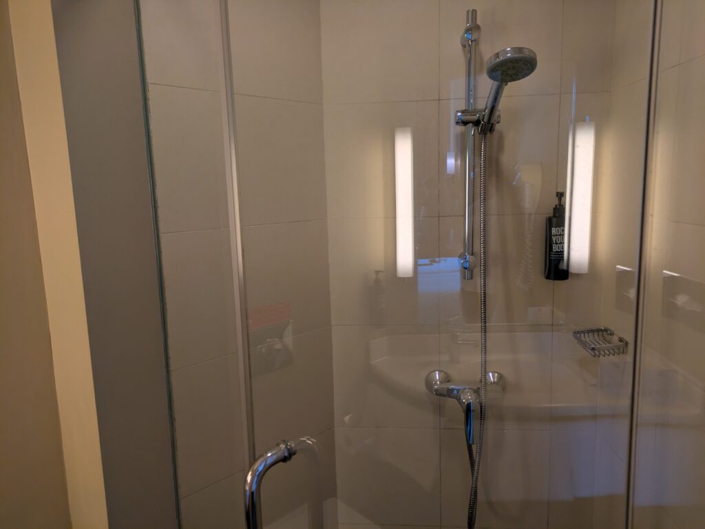 ibisノベナのシャワー