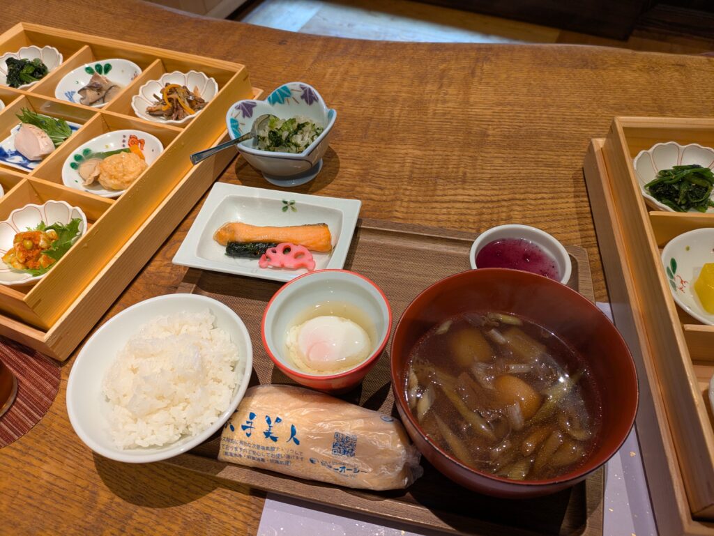 本館古勢起屋の朝食