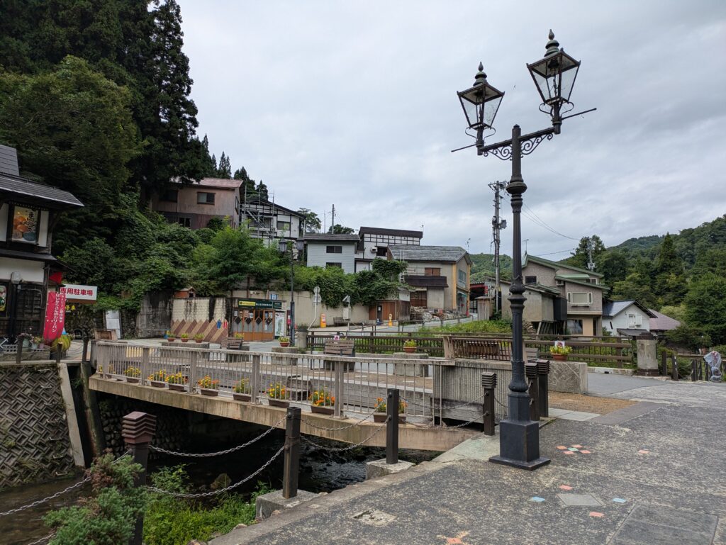 銀山温泉の町並み