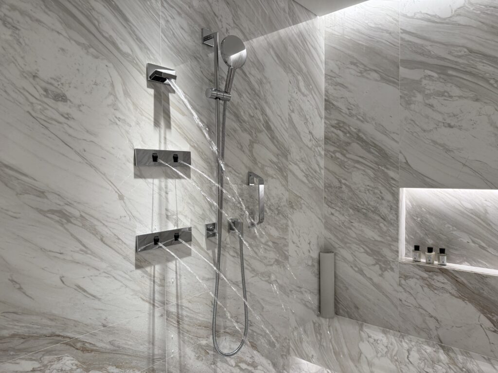 シャワールーム