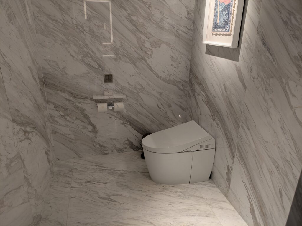 マリーナベイサンズのスイートルームのトイレ