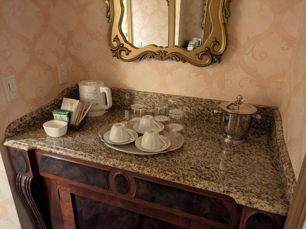 ホテルミラコスタの食器類