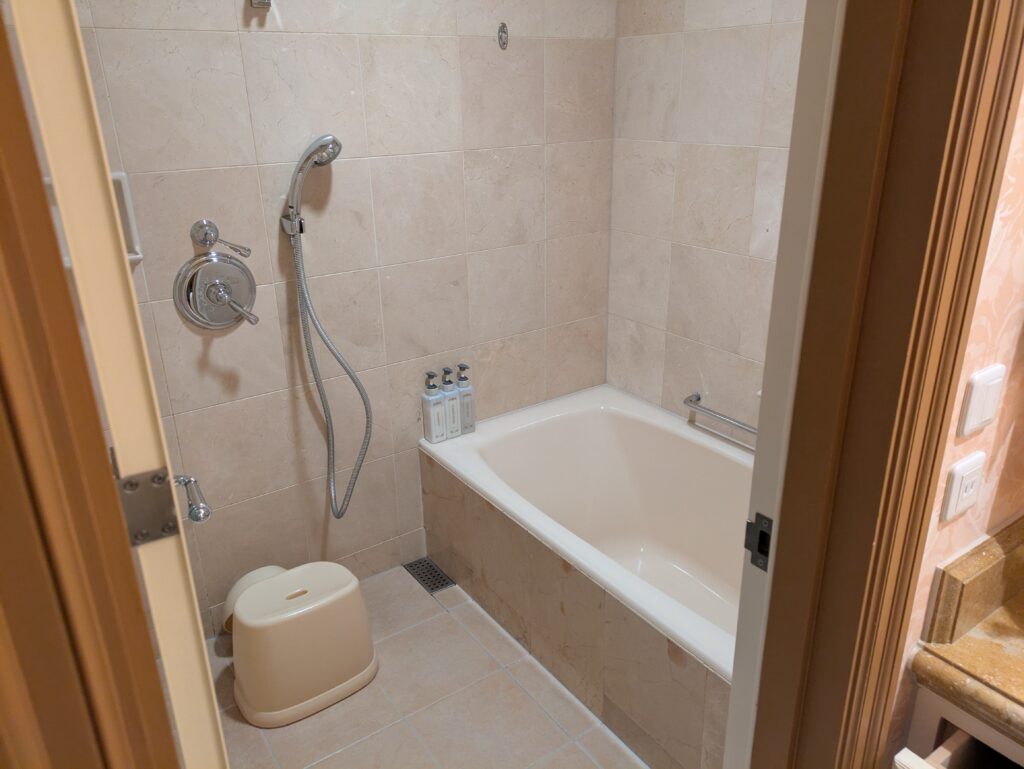 ホテルミラコスタの浴室