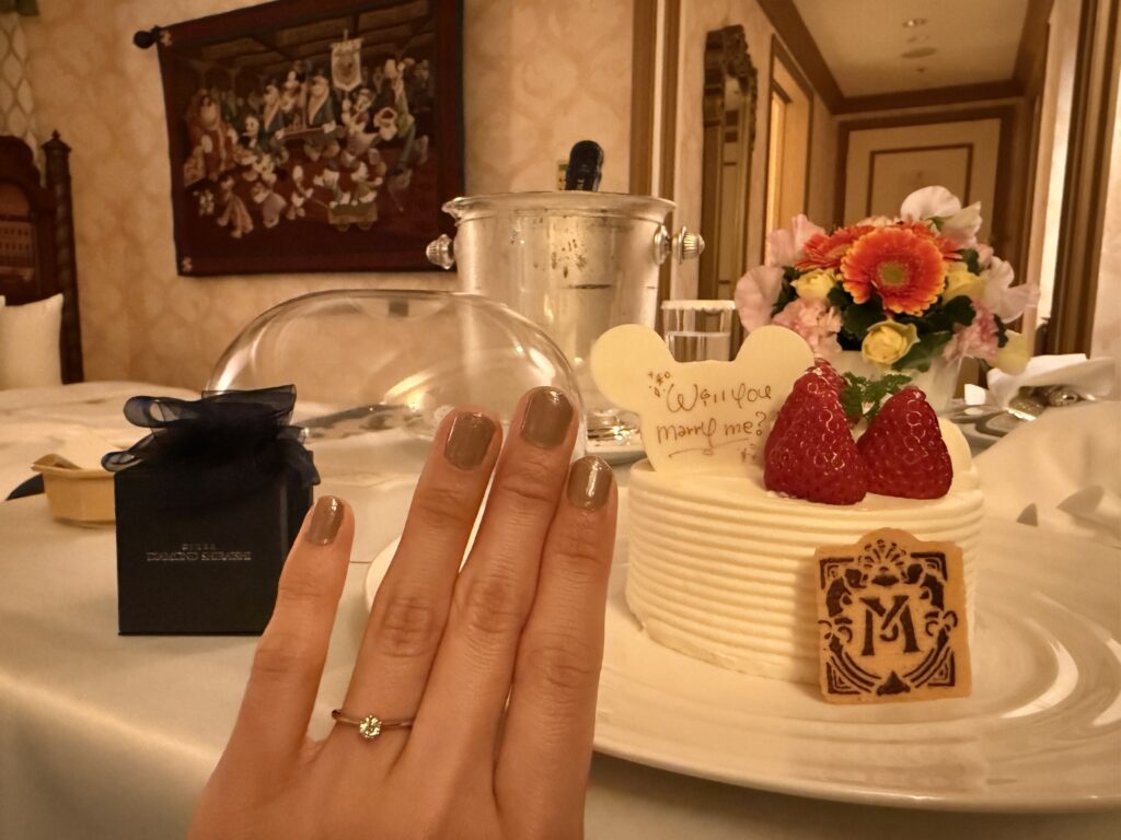 ミラコスタでプロポーズした後の写真