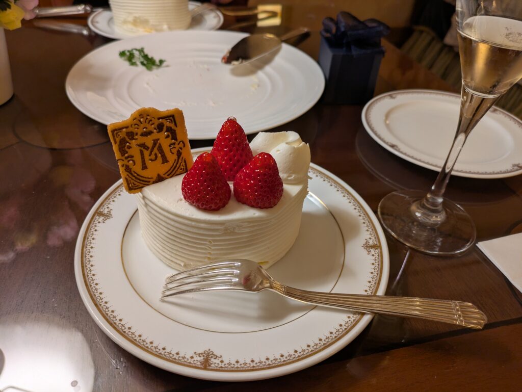 セレブレーションセットAのケーキ
