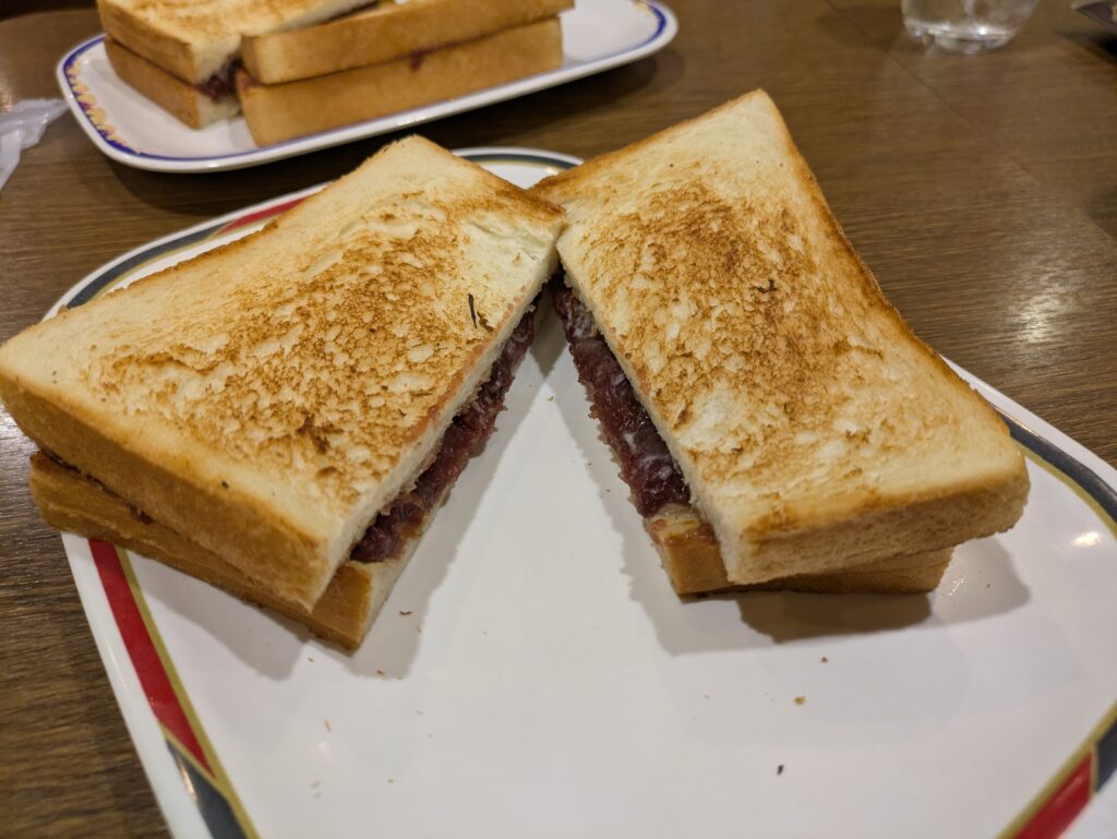 コンパルの小倉トースト